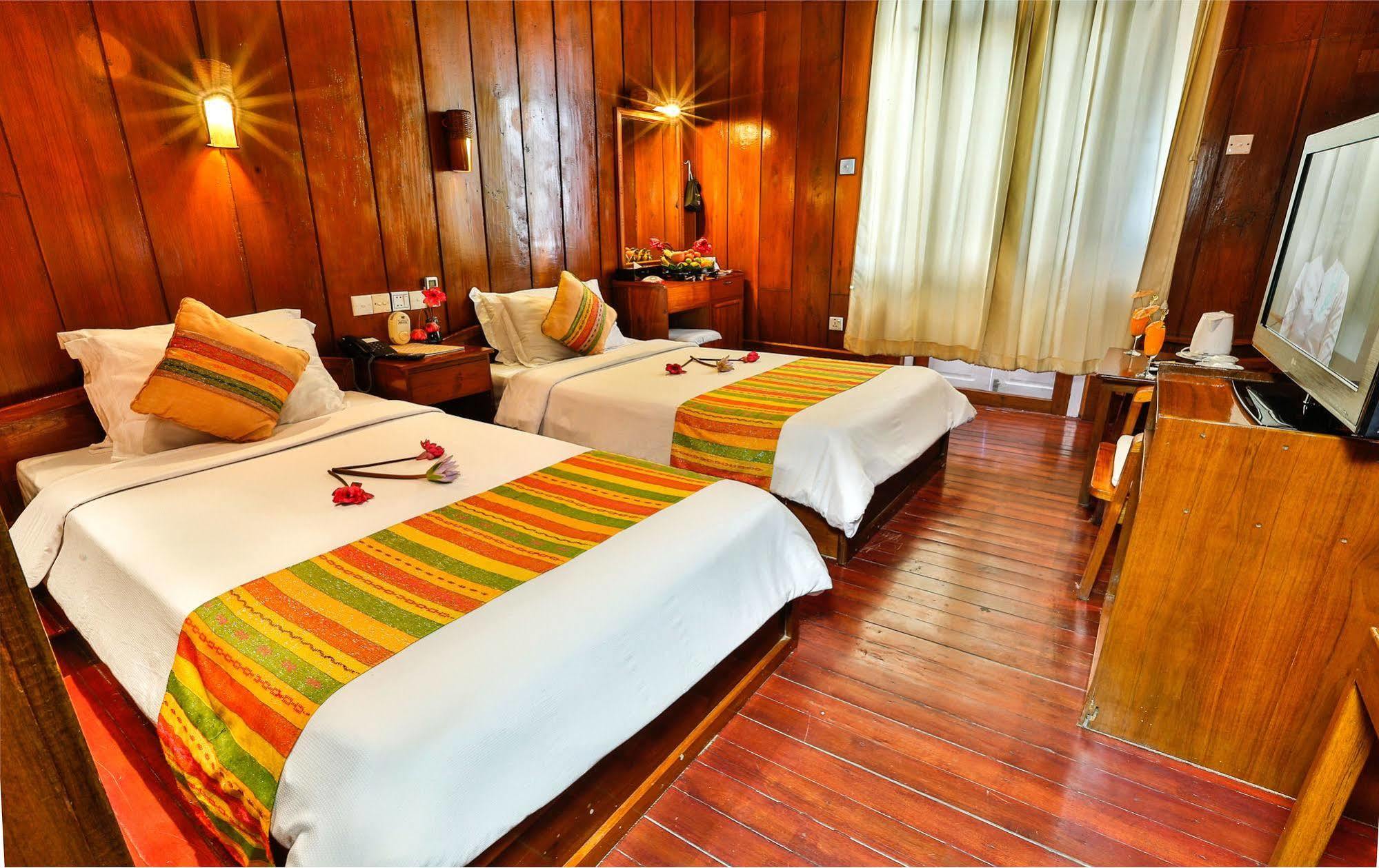 Paramount Resort Inle Lake Exterior photo